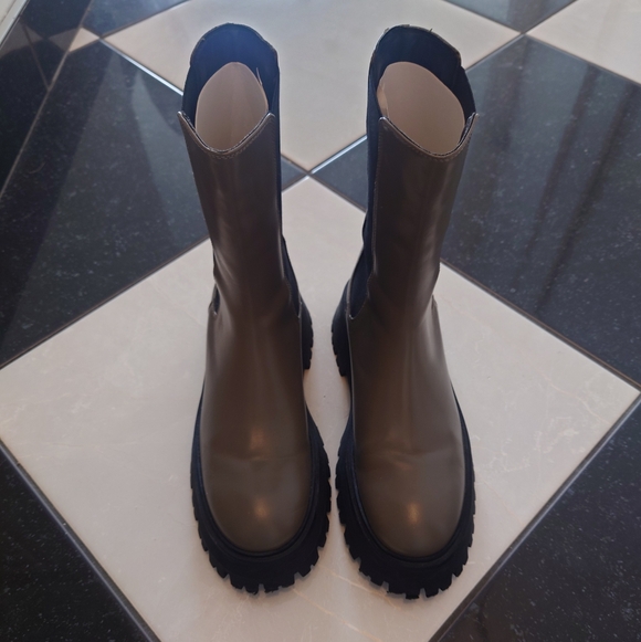 Zara Lug Sole Leather Ankle Boots - Picture 8 of 10